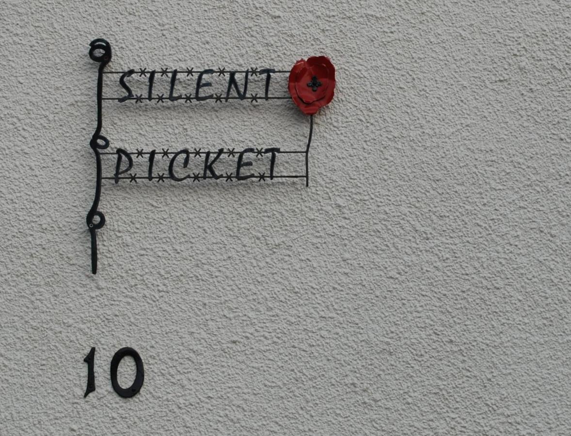 The Silent Picket Bed and Breakfast Martinpuich Buitenkant foto